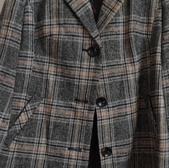 Maralyn & Me coat - Picture 3 of 3